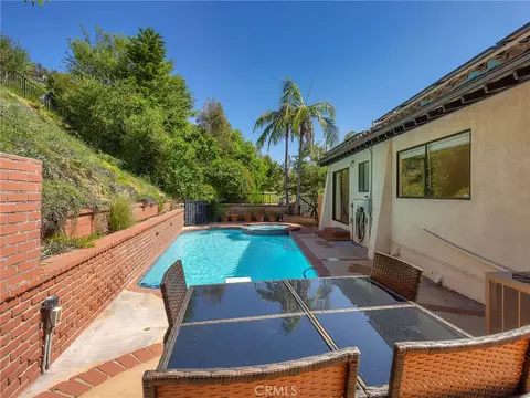 Exterior - 1350 E Tujunga Ave, Burbank, CA 91501 photo 10 of 13