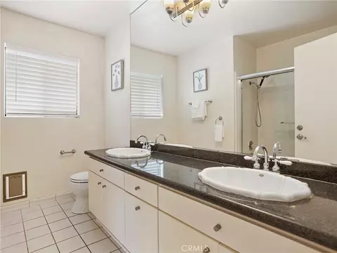 Bath - 1350 E Tujunga Ave, Burbank, CA 91501 photo 3 of 10