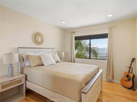 Bedroom - 1350 E Tujunga Ave, Burbank, CA 91501 photo 2 of 8