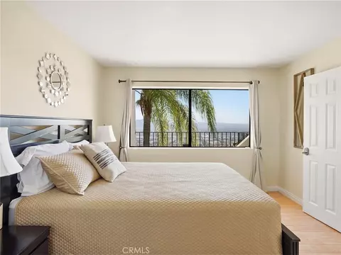 Bedroom - 1350 E Tujunga Ave, Burbank, CA 91501 photo 5 of 8