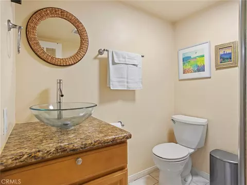 Bath - 1350 E Tujunga Ave, Burbank, CA 91501 photo 6 of 10