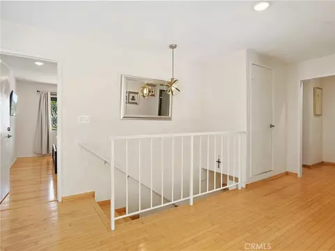 Entry Way - 1350 E Tujunga Ave, Burbank, CA 91501 photo 2 of 3