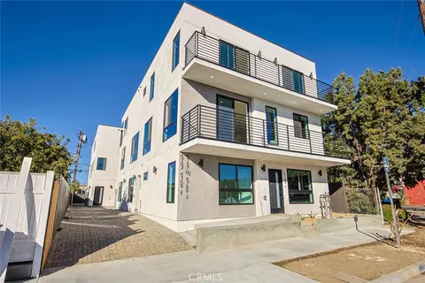 5709 Auckland, North Hollywood, CA 91601
