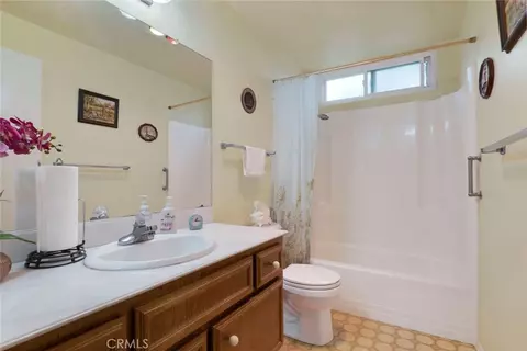 Bath - 831 Redlen Ave, Whittier, CA 90601 photo 1 of 2