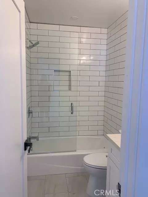Bath - 5340 S J, Oxnard, CA 93033 photo 2 of 4
