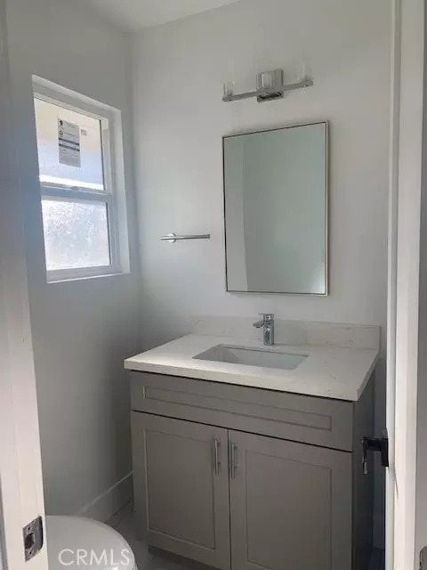 Bath - 5340 S J, Oxnard, CA 93033 photo 4 of 4