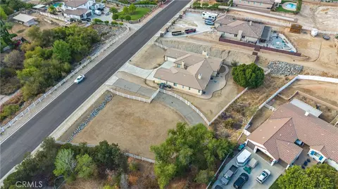View/Area - 17920 Log Hl, Riverside, CA 92504 photo 4 of 6