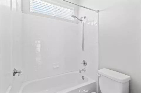 Bath - 17920 Log Hl, Riverside, CA 92504 photo 2 of 2