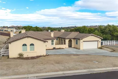 Exterior - 17920 Log Hl, Riverside, CA 92504 photo 6 of 17