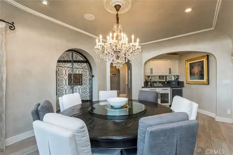 Dining - 330 Kempton Rd, Glendale, CA 91202 photo 3 of 4