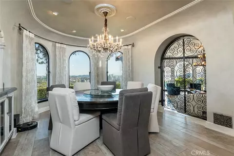 Dining - 330 Kempton Rd, Glendale, CA 91202 photo 1 of 4
