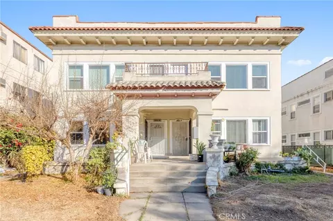 548 N Kenmore, Los Angeles, CA 90004