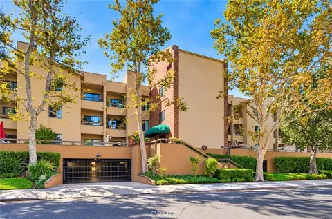 460 Oak St #215, Glendale, CA 91204