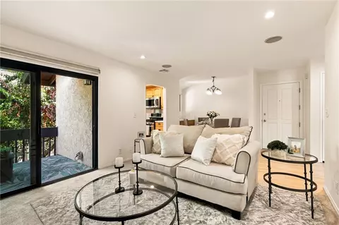 6716 Clybourn, North Hollywood, CA 91606