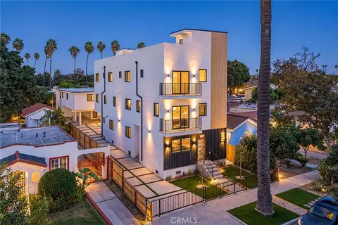 3440 W Los, Angeles, CA 90016