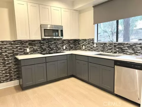 3480 Barham #124, Los Angeles, CA 90068