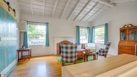 Living - 330 S Griffith Park Dr, Burbank, CA 91506 photo 2 of 4