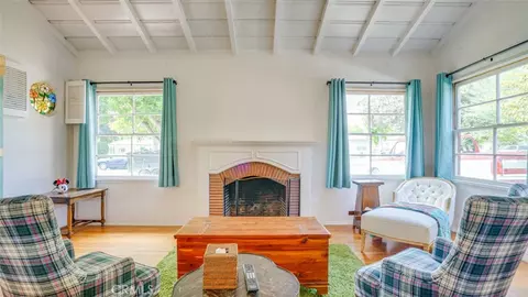 Living - 330 S Griffith Park Dr, Burbank, CA 91506 photo 1 of 4