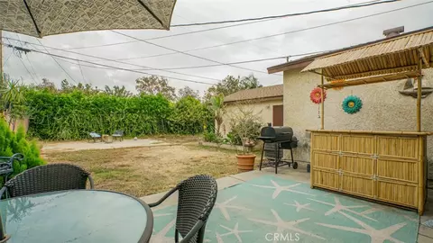 Exterior - 330 S Griffith Park Dr, Burbank, CA 91506 photo 2 of 3
