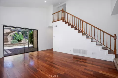 Living - 6820 Eaglehaven Ln, Oak Park, CA 91377 photo 4 of 10