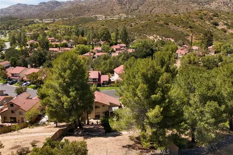 View/Area - 6820 Eaglehaven Ln, Oak Park, CA 91377 photo 3 of 3