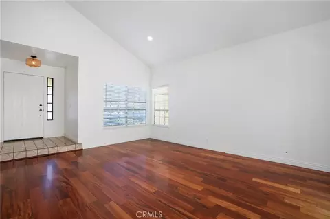 Living - 6820 Eaglehaven Ln, Oak Park, CA 91377 photo 7 of 10