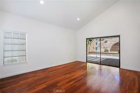 Living - 6820 Eaglehaven Ln, Oak Park, CA 91377 photo 8 of 10