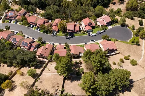 View/Area - 6820 Eaglehaven Ln, Oak Park, CA 91377 photo 2 of 3