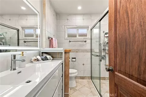 Bath - 6414 Corbin Ave, Reseda, CA 91335 photo 2 of 3