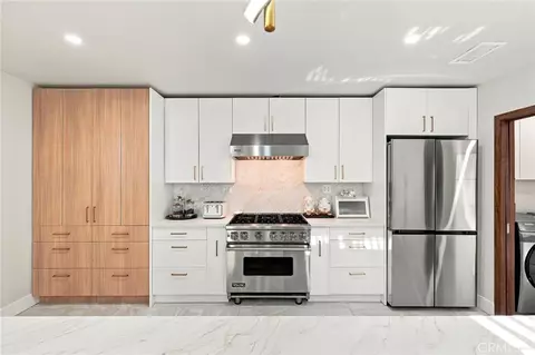 Kitchen - 6414 Corbin Ave, Reseda, CA 91335 photo 2 of 4