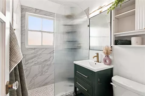 Bath - 609 Granada St #55, Glendale, CA 91205 photo 1 of 2