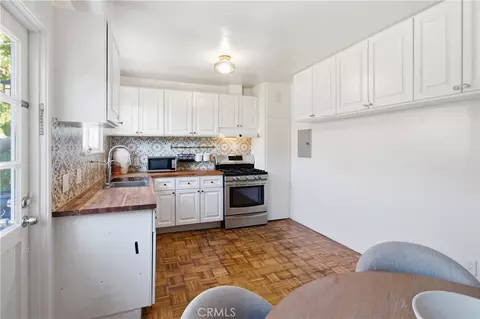 Kitchen - 609 Granada St #55, Glendale, CA 91205 photo 2 of 3
