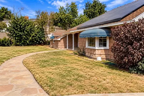 Exterior - 710 D, Taft, CA 93268 photo 3 of 7