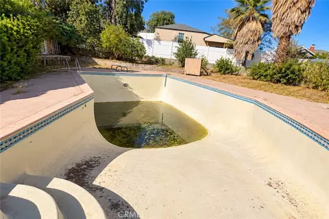 Exterior - 710 D, Taft, CA 93268 photo 6 of 7