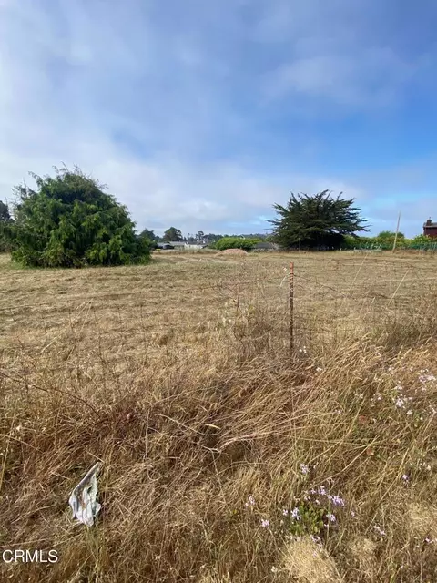 860 Hazelwood St, Fort Bragg, CA 95437