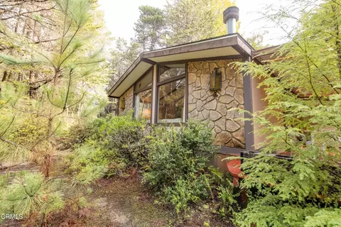 3350 King Salmon Ln, Albion, CA 95410
