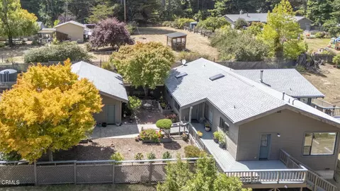 29750 Sherwood Rd, Fort Bragg, CA 95437