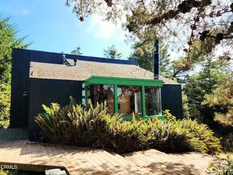 15551 Forest View Rd, Manchester, CA 95459