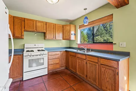 Kitchen - 28580 Comptche Ukiah Rd, Comptche, CA 95427 photo 4 of 5