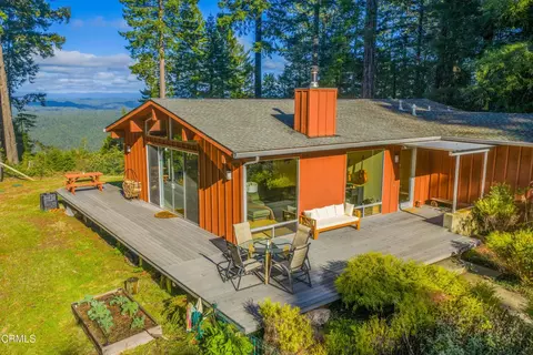 4401 Cameron Rd, Elk, CA 95432