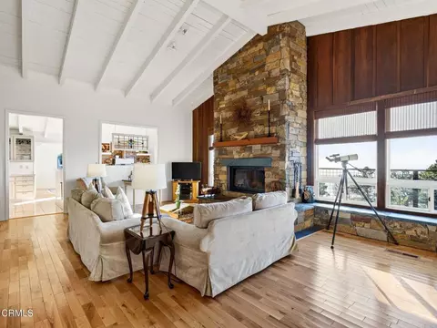 Living - 1101 Cameron Rd, Elk, CA 95432 photo 3 of 5