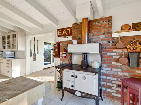 Kitchen - 1101 Cameron Rd, Elk, CA 95432 photo 2 of 4