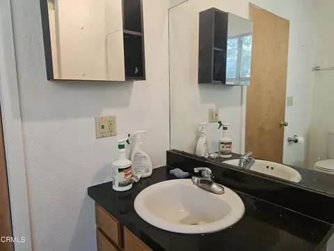 Bath - 27651 Skyview Rd, Willits, CA 95490 photo 2 of 4