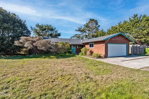 25000 Ward Ave, Fort Bragg, CA 95437