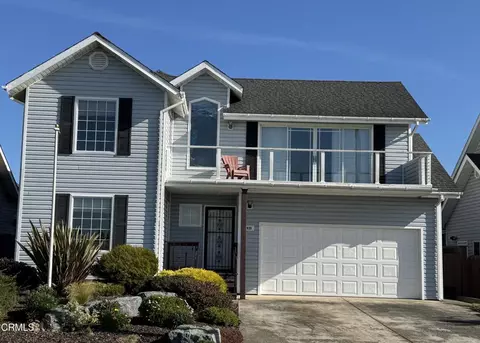 930 Glass Beach Dr, Fort Bragg, CA 95437