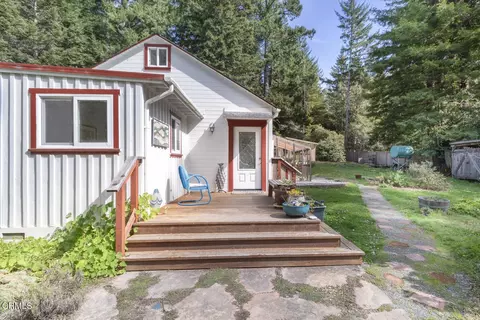 10901 Gurley Ln, Mendocino, CA 95460