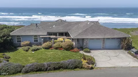 32854 Ocean Meadows Cir, Fort Bragg, CA 95437