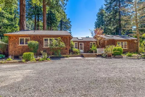 32450 Simpson Ln, Fort Bragg, CA 95437