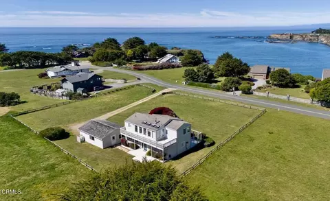 45603 S Caspar Dr, Mendocino, CA 95460