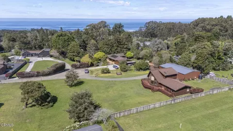 24763 Sashandre Ln, Fort Bragg, CA 95437